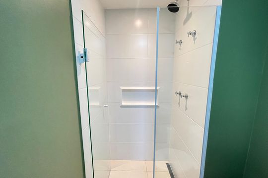 Banheiro de kitnet/studio à venda com 1 quarto, 25m² em Butantã, São Paulo