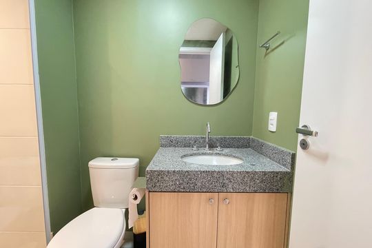 Banheiro de kitnet/studio à venda com 1 quarto, 25m² em Butantã, São Paulo