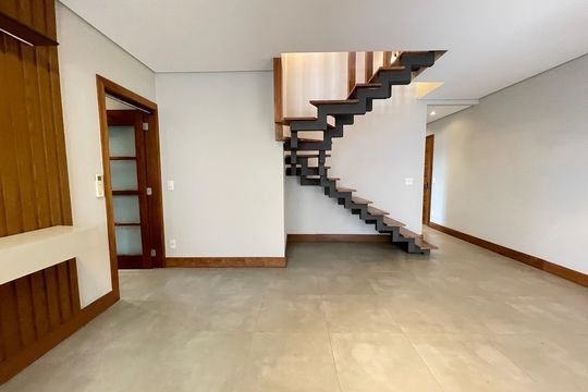 Sala 1 de apartamento à venda com 2 quartos, 200m² em Jardim Apoador, São Paulo