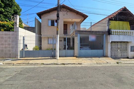 Fachada de casa para alugar com 8 quartos, 226m² em Jardim Pereira, Guarulhos