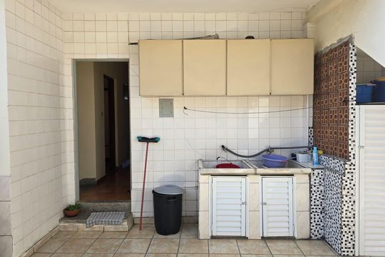 Área de Serviço de casa para alugar com 8 quartos, 226m² em Jardim Pereira, Guarulhos