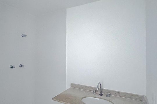 Banheiro de kitnet/studio à venda com 1 quarto, 27m² em Vila Zilda, São Paulo