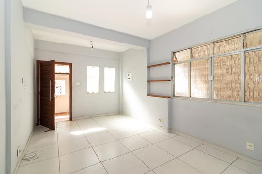 Casa de Condomínio à venda com 5 quartos, 190m² em Realengo, Rio de Janeiro