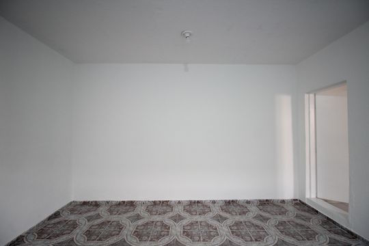 Kitnet - Sala e Cozinha de casa para alugar com 1 quarto, 35m² em Jardim Oliveiras, Taboão da Serra