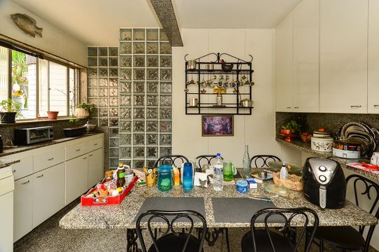 Cozinha de apartamento à venda com 4 quartos, 168m² em Funcionários, Belo Horizonte