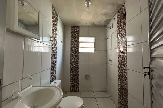 Banheiro social de casa à venda com 6 quartos, 360m² em Jardim Leblon, Belo Horizonte