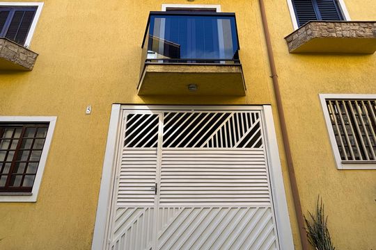 Fachada de casa para alugar com 5 quartos, 150m² em Jardim Popular, São Paulo