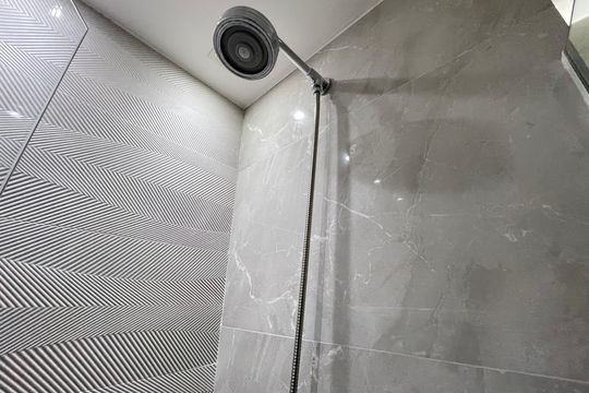 Banheiro Social de apartamento à venda com 2 quartos, 66m² em Caxingui, São Paulo