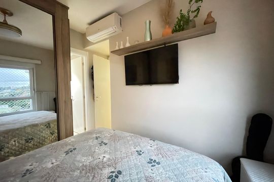 Suíte  de apartamento à venda com 2 quartos, 66m² em Caxingui, São Paulo