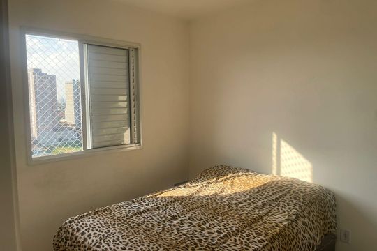 Quarto 2 de apartamento à venda com 2 quartos, 34m² em Jardim Itacolomi, São Paulo