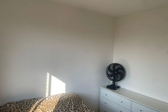 Quarto 2 de apartamento à venda com 2 quartos, 34m² em Jardim Itacolomi, São Paulo
