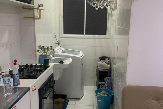 Cozinha de apartamento à venda com 2 quartos, 34m² em Jardim Itacolomi, São Paulo