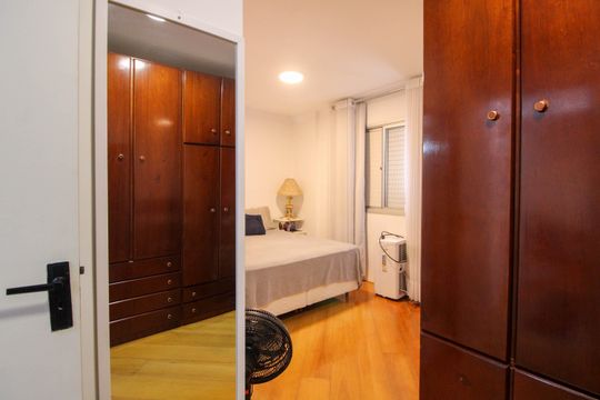 Suíte de apartamento à venda com 2 quartos, 76m² em Vila Progredior, São Paulo