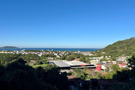 Vista de casa para alugar com 3 quartos, 450m² em Morro das Pedras, Florianópolis