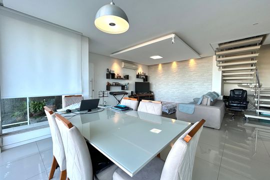 Sala de casa para alugar com 3 quartos, 450m² em Morro das Pedras, Florianópolis