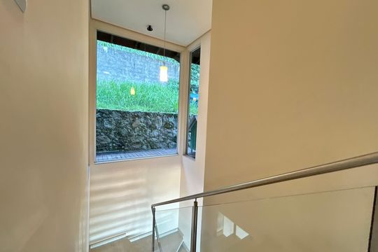 Escada de casa para alugar com 3 quartos, 450m² em Morro das Pedras, Florianópolis