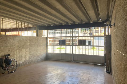 Garagem de casa à venda com 4 quartos, 250m² em Km 18, Osasco