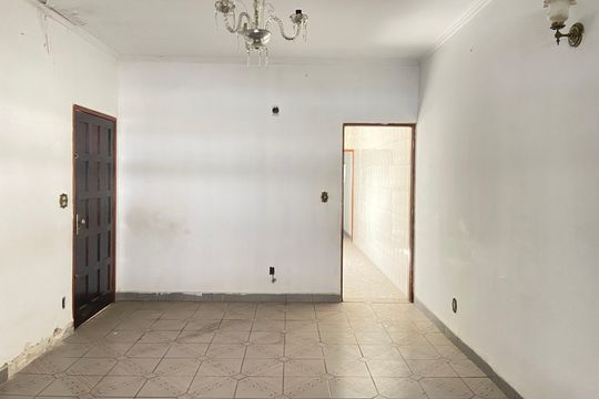 Sala de casa à venda com 4 quartos, 250m² em Km 18, Osasco