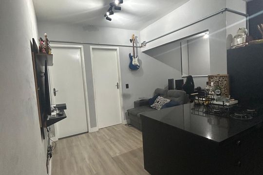 Sala de apartamento à venda com 1 quarto, 34m² em Vila Osasco, Osasco