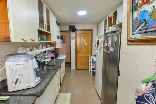 Cozinha de apartamento à venda com 3 quartos, 113m² em Grajaú, Rio de Janeiro