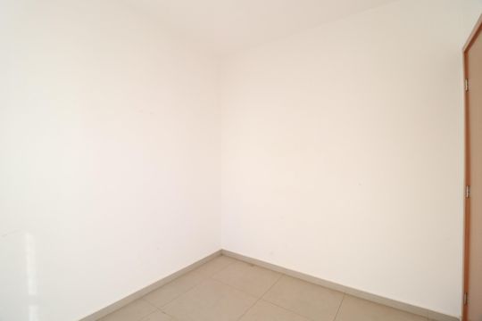 Quarto 2 de apartamento para alugar com 2 quartos, 48m² em Jardim Holanda, Uberlândia