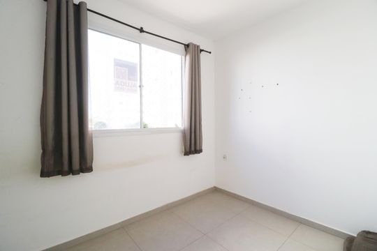 Quarto 1 - Suíte de apartamento para alugar com 2 quartos, 48m² em Jardim Holanda, Uberlândia