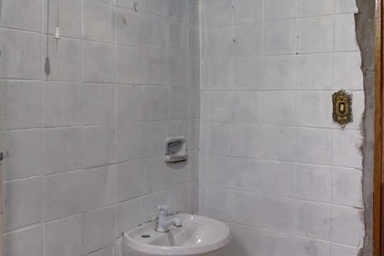 Banheiro de casa para alugar com 1 quarto, 40m² em Jardim Santa Maria, Guarulhos