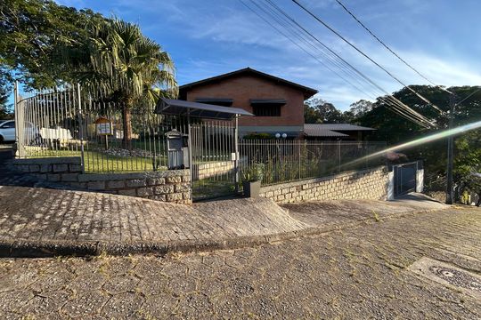 Fachada de kitnet/studio para alugar com 1 quarto, 14m² em Saco dos Limões, Florianópolis
