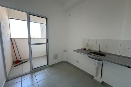 Cozinha de apartamento à venda com 2 quartos, 54m² em Jardim Maria Helena, Barueri