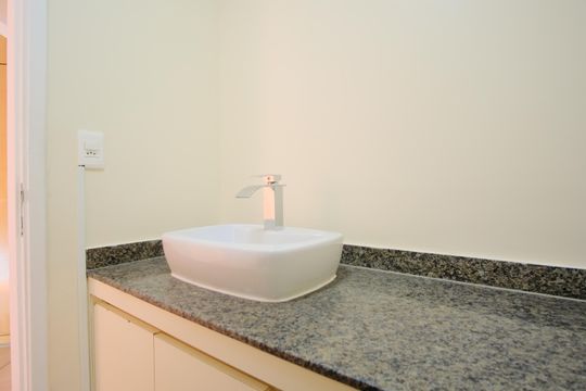 Banheiro de apartamento para alugar com 3 quartos, 60m² em Chácara Santo Antônio, São Paulo