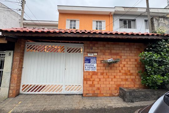 Fachada com PLACA de casa para alugar com 3 quartos, 166m² em Vila Yara, Osasco