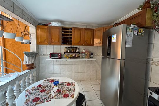Cozinha de casa para alugar com 3 quartos, 166m² em Vila Yara, Osasco