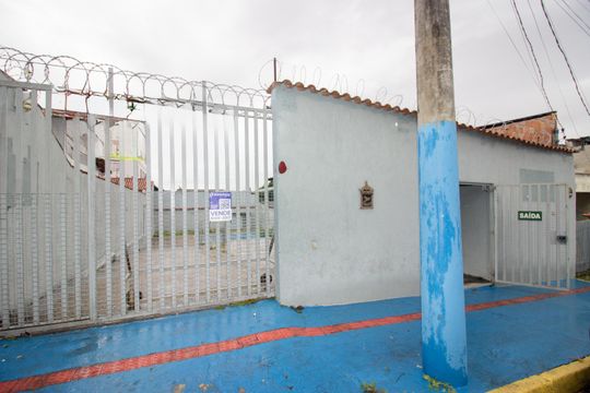 Fachada de casa para alugar com 1 quarto, 360m² em Alvorada, Contagem