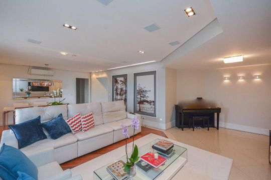 Casa de Condomínio para alugar com 4 quartos, 210m² em Jardim Umuarama, São Paulo
