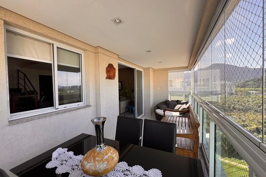 Varanda de apartamento à venda com 3 quartos, 237m² em Barra da Tijuca, Rio de Janeiro