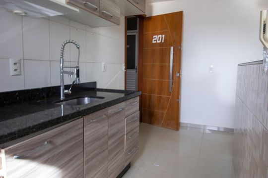 Apartamento à venda com 2 quartos, 60m² em Riacho Fundo Ii, Brasília