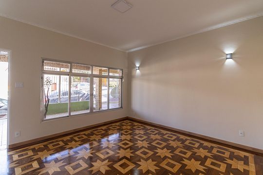 Casa para alugar com 3 quartos, 310m² em Vila Guilhermina, São Paulo