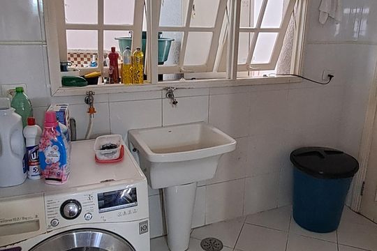 Área de serviço de casa à venda com 4 quartos, 380m² em Vila Albertina, São Paulo
