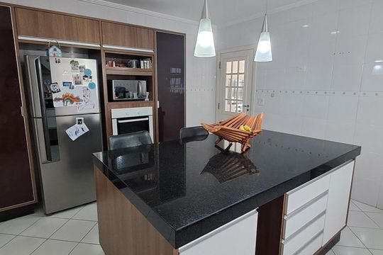 Cozinha de casa à venda com 4 quartos, 380m² em Vila Albertina, São Paulo