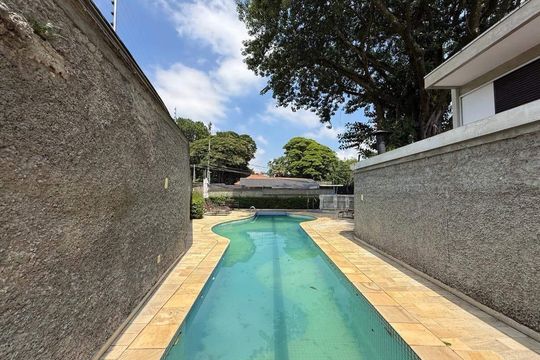 Casa à venda com 3 quartos, 235m² em Tremembé, São Paulo