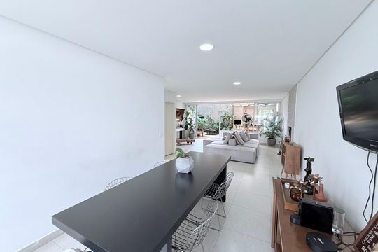 Casa à venda com 4 quartos, 235m² em Tremembé, São Paulo