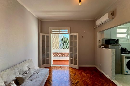 Apartamento para alugar com 1 quarto, 50m² em Laranjeiras, Rio de Janeiro