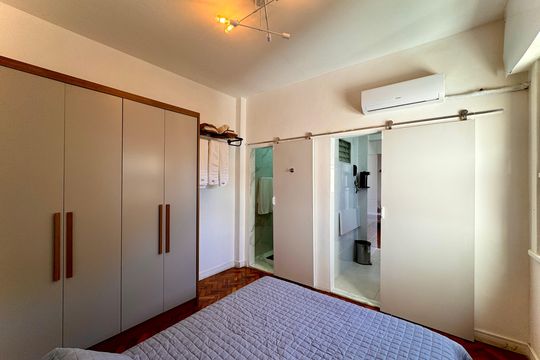 Apartamento para alugar com 1 quarto, 50m² em Laranjeiras, Rio de Janeiro