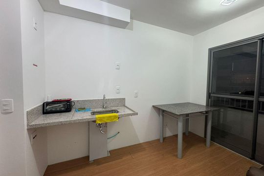 Cozinha de apartamento para alugar com 1 quarto, 25m² em Vila Nova Conceição, São Paulo