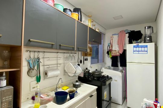 Cozinha de apartamento para alugar com 2 quartos, 43m² em Vila Santos, São Paulo