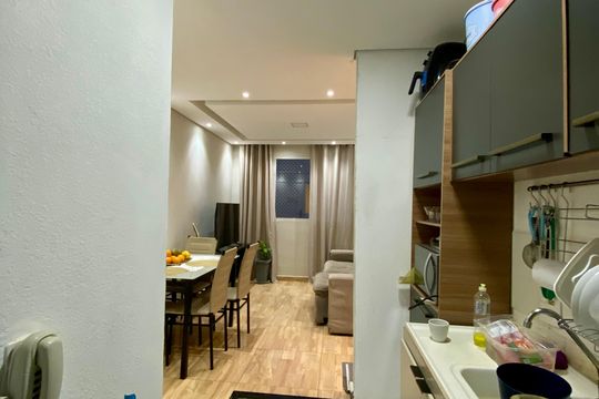 Cozinha de apartamento para alugar com 2 quartos, 43m² em Vila Santos, São Paulo