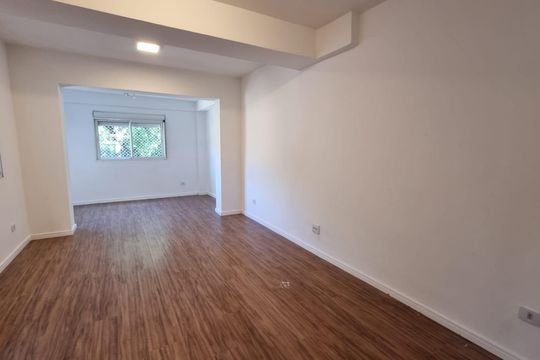 Casa para alugar com 1 quarto, 130m² em Santa Cecilia, São Paulo