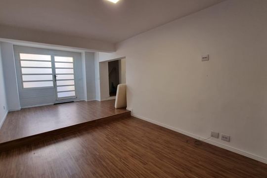 Casa para alugar com 1 quarto, 130m² em Santa Cecilia, São Paulo