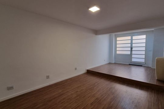 Casa para alugar com 1 quarto, 130m² em Santa Cecilia, São Paulo