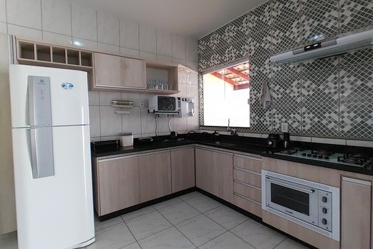 Cozinha de casa para alugar com 4 quartos, 190m² em Alto Umuarama, Uberlândia